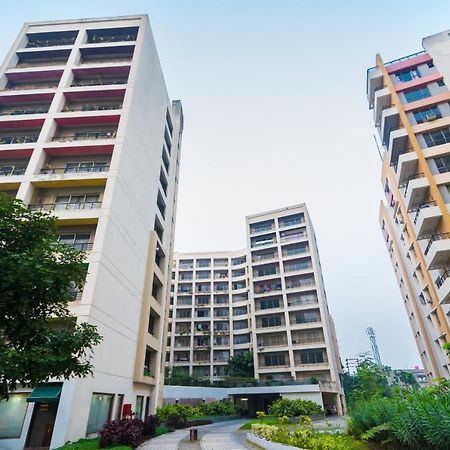 Capital O 10212 Hotel West Willows Xanadu Kolkata Exterior photo