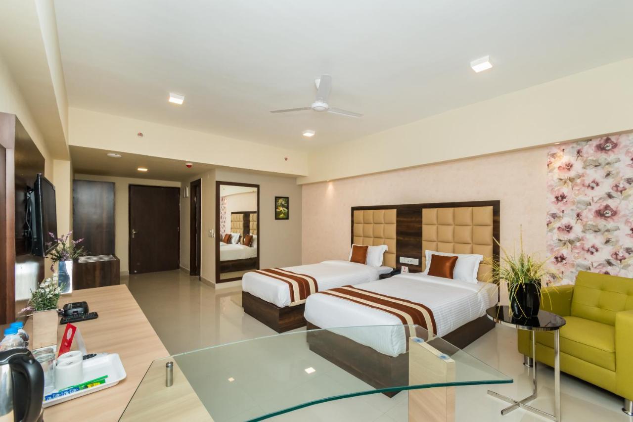 Capital O 10212 Hotel West Willows Xanadu Kolkata Exterior photo