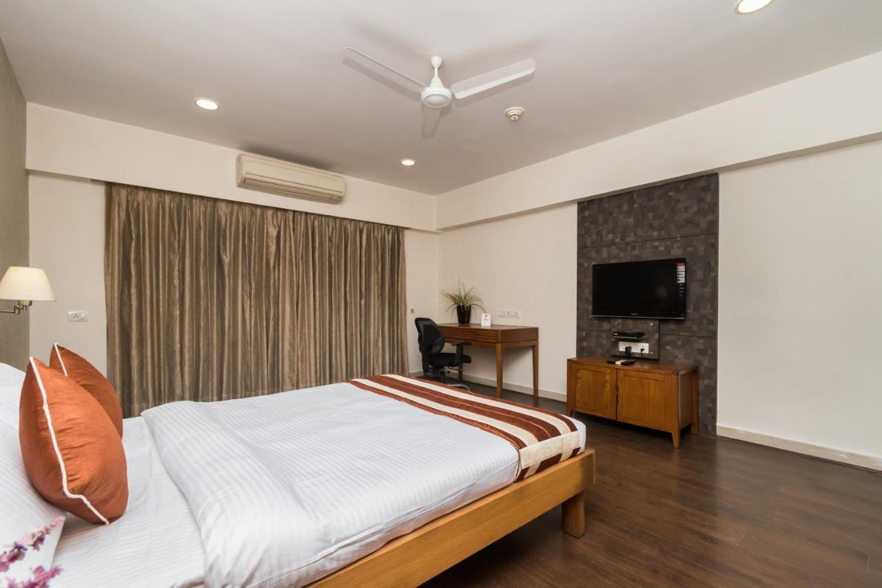 Capital O 10212 Hotel West Willows Xanadu Kolkata Exterior photo