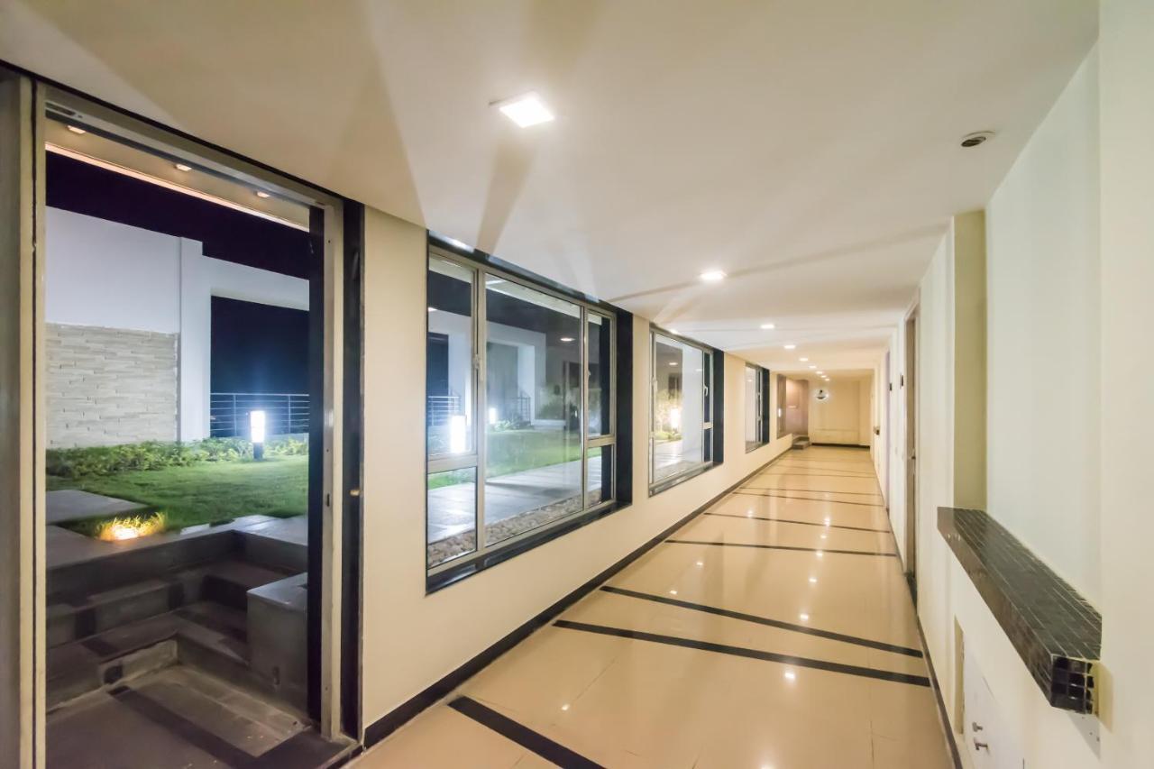 Capital O 10212 Hotel West Willows Xanadu Kolkata Exterior photo