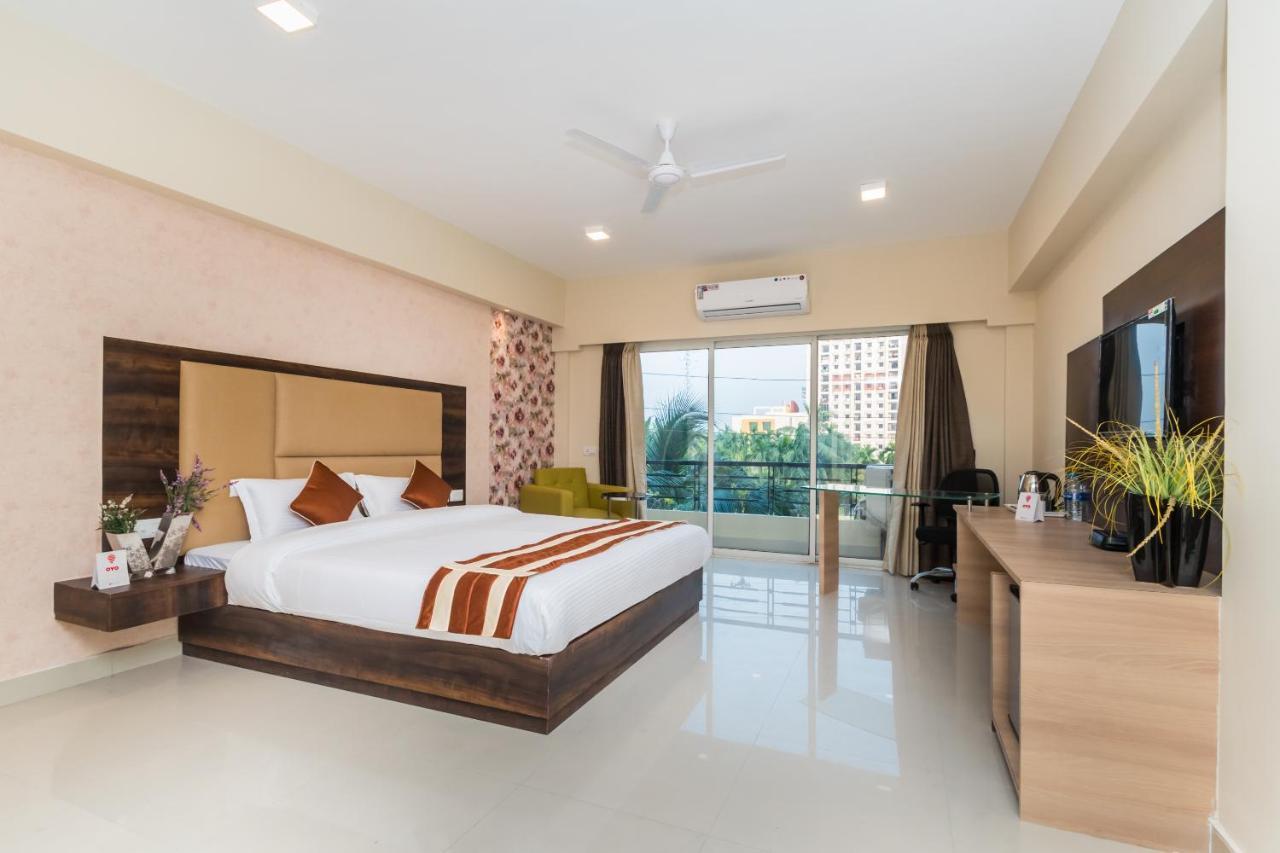 Capital O 10212 Hotel West Willows Xanadu Kolkata Exterior photo