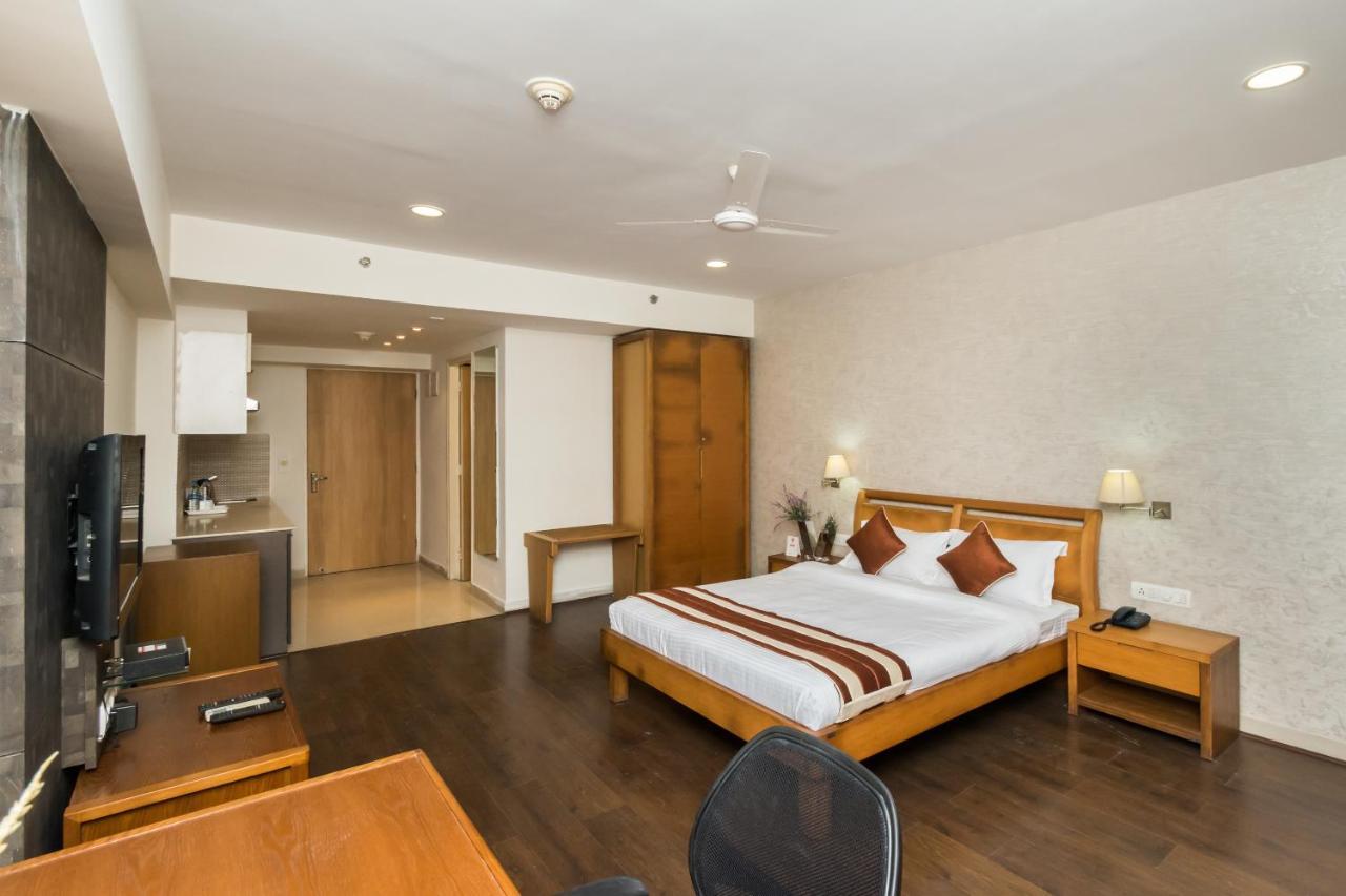 Capital O 10212 Hotel West Willows Xanadu Kolkata Exterior photo